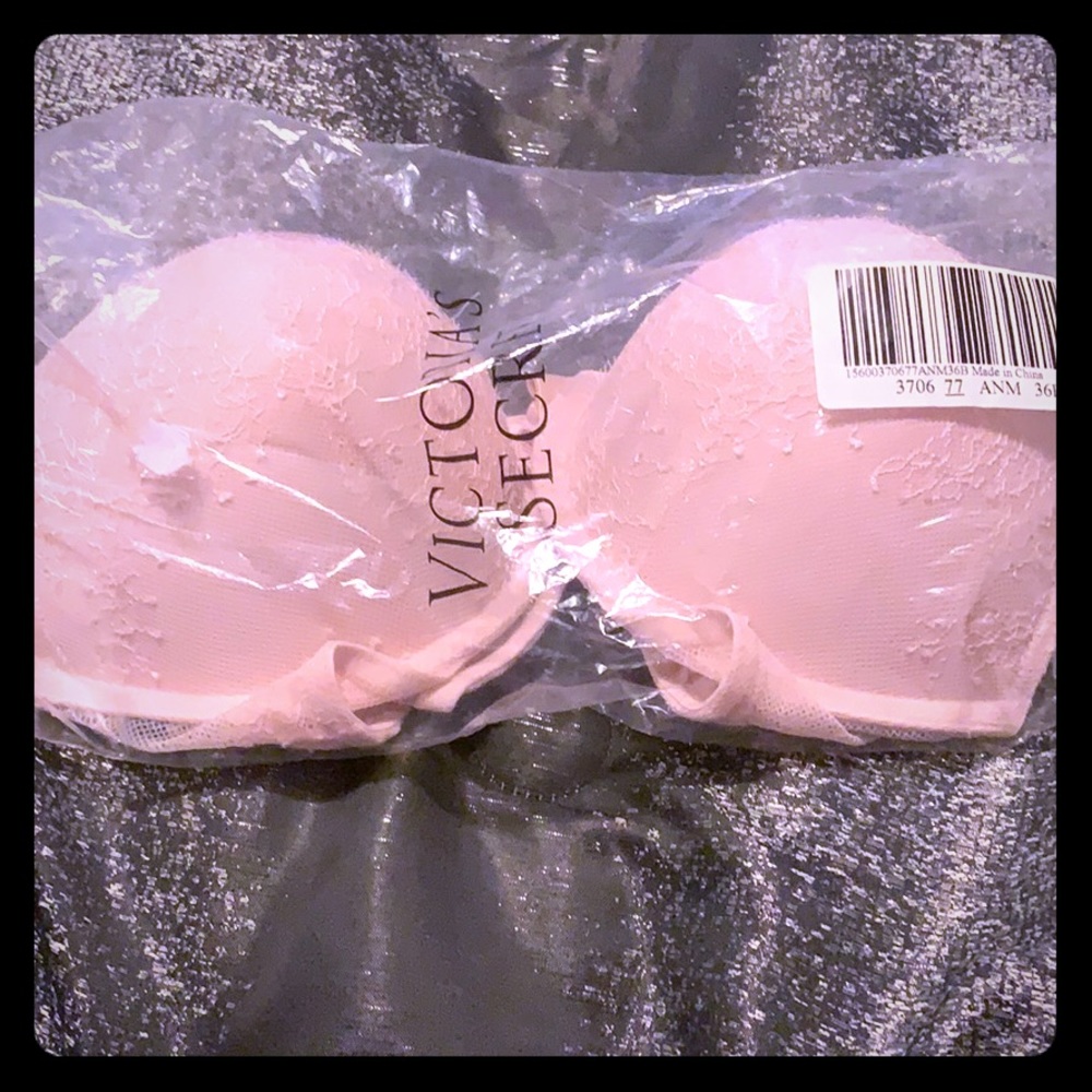 Victoria’s Secret Bombshell NWT Bra